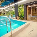 Hotel Srebrny Bucznik Wellness & Restaurant *