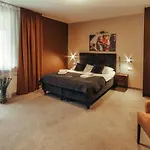 Hotel Srebrny Bucznik Wellness & Restaurant