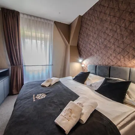 Srebrny Bucznik Wellness & Restaurant * איסטבנה