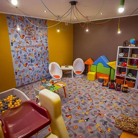 Hotel Srebrny Bucznik Wellness & Restaurant *