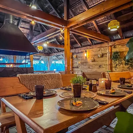 Готель Srebrny Bucznik Wellness & Restaurant Істебна