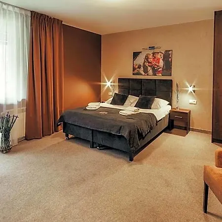 Srebrny Bucznik Wellness & Restaurant 호텔 이스테브나