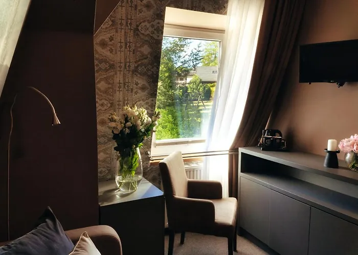 Srebrny Bucznik Wellness & Restaurant Hotel *